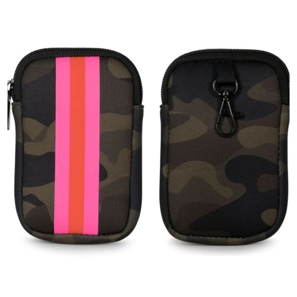 Haute Shore Mini Showoff Earpod Pouch - Picture 1 of 11